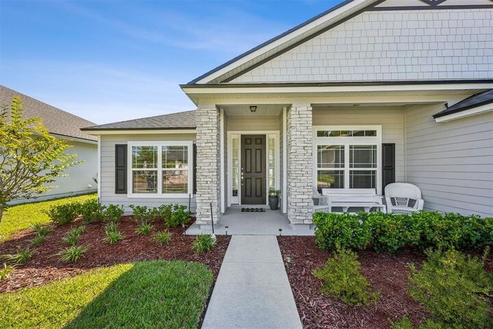 Property Photo: 86784 Lazy Lake Circle FL 32097