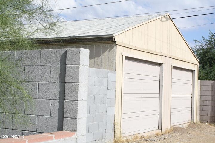 Property Photo: 4301 N 51st Avenue AZ 85031