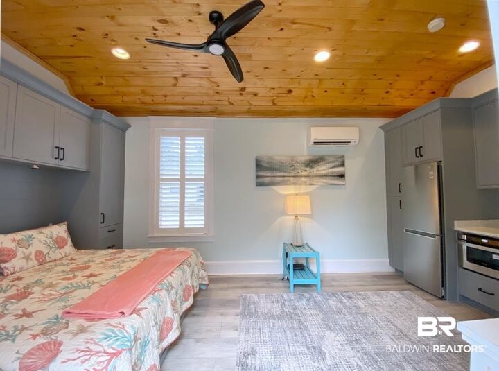 Property Photo: 28888 Canal Road 6 AL 36561