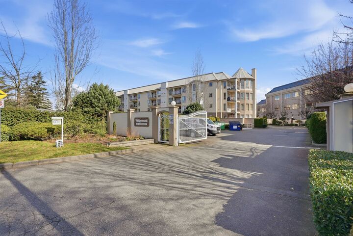 Property Photo:  2626 Countess Street 411  BC V2T 2V7 