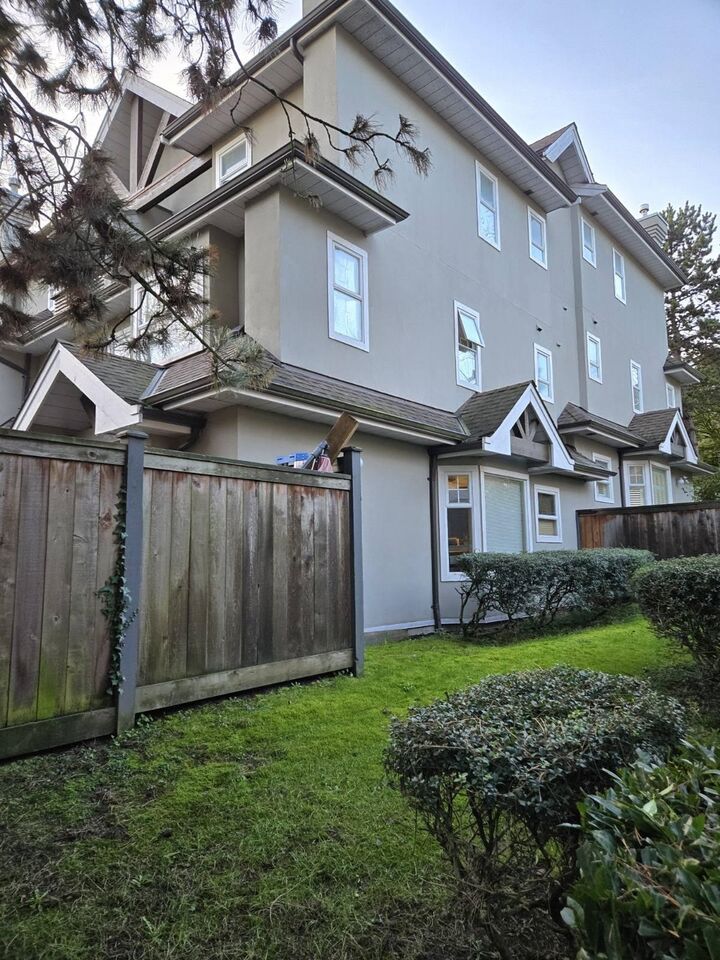Property Photo:  7175 17th Avenue 14  BC V3N 1K8 