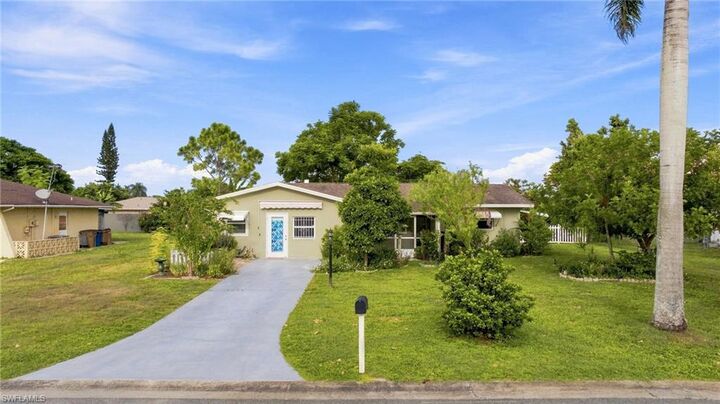 Property Photo:  108 Contee Dr  FL 33936 