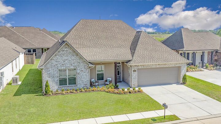 Property Photo: 265 Peacock Pointe LA 70301