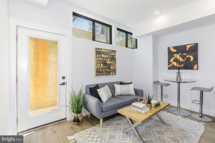 Property Photo:  1012 17th Place NE 1  DC 20002 
