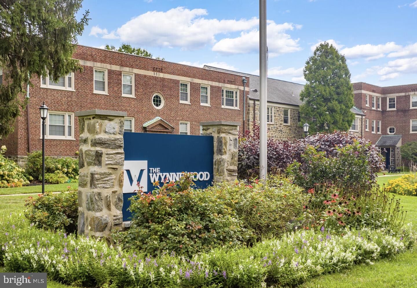Property Photo: 150 E Wynnewood Road 17H PA 19096