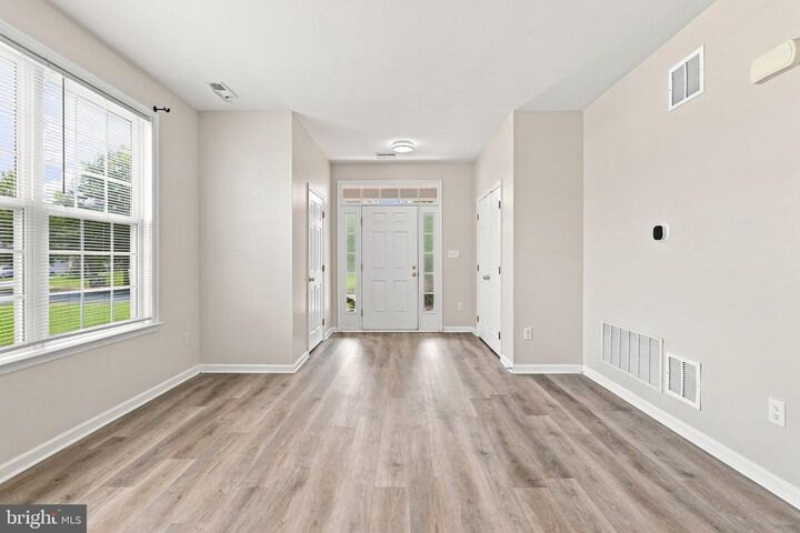 Property Photo: 161 Springfield Circle DE 19709
