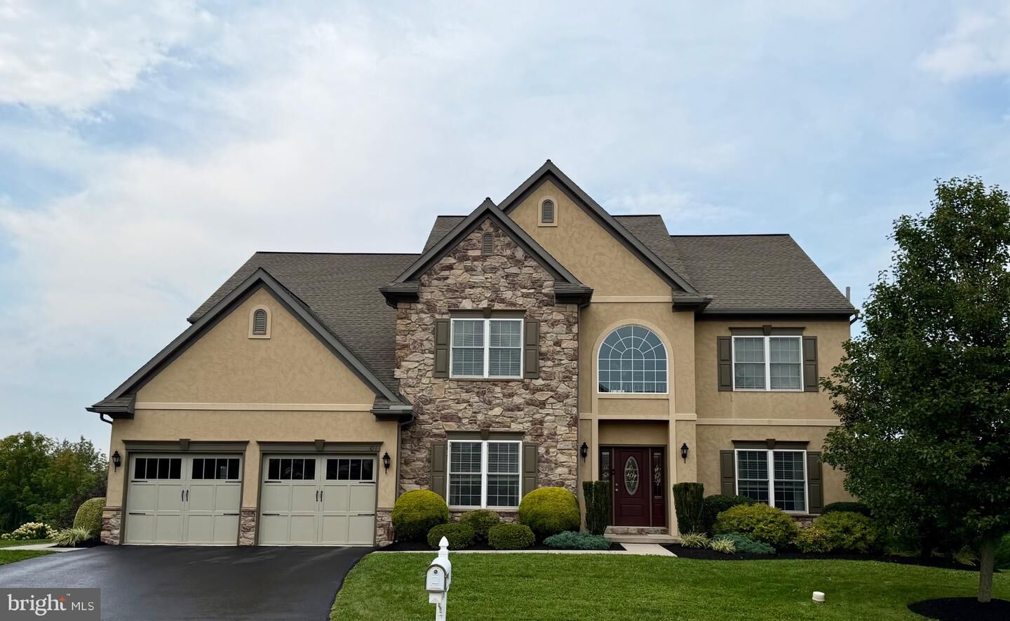 Property Photo:  104 Scenic Ridge Drive  PA 17036 