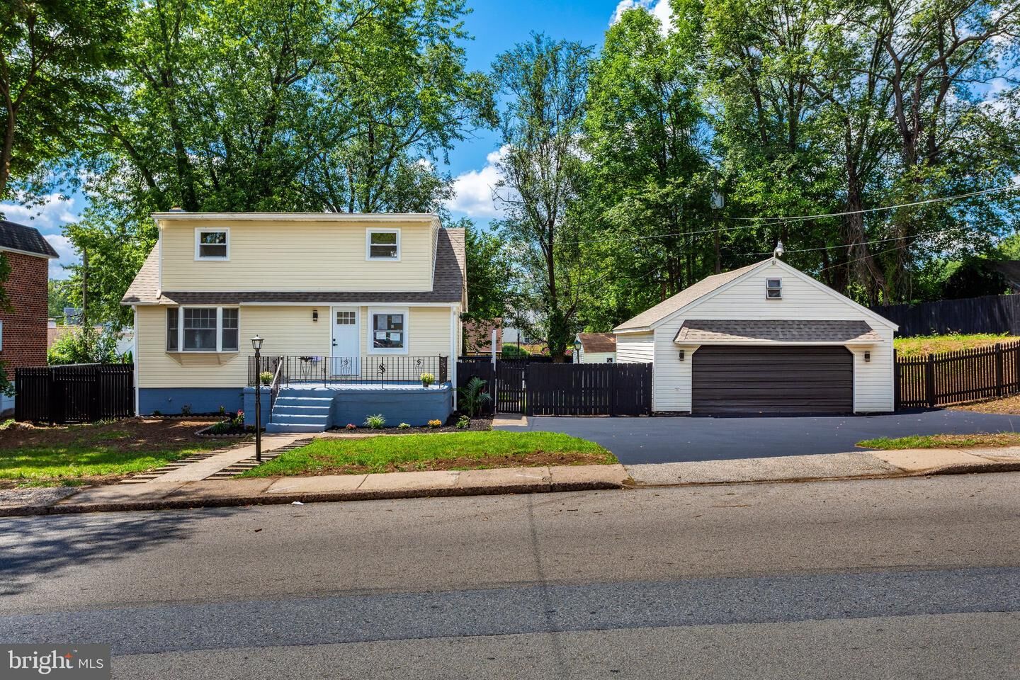 Property Photo:  310 South Avenue  PA 19074 