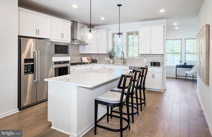 Property Photo: 100 Beacon Court PA 19468