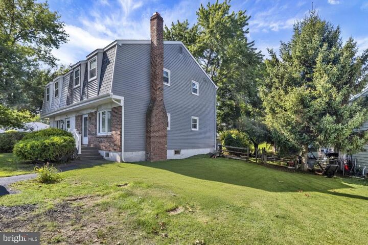 Property Photo:  623 Holly Drive  PA 19464 