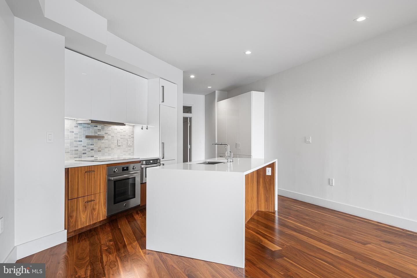Property Photo:  621-23 S 24th Street 208  PA 19146 
