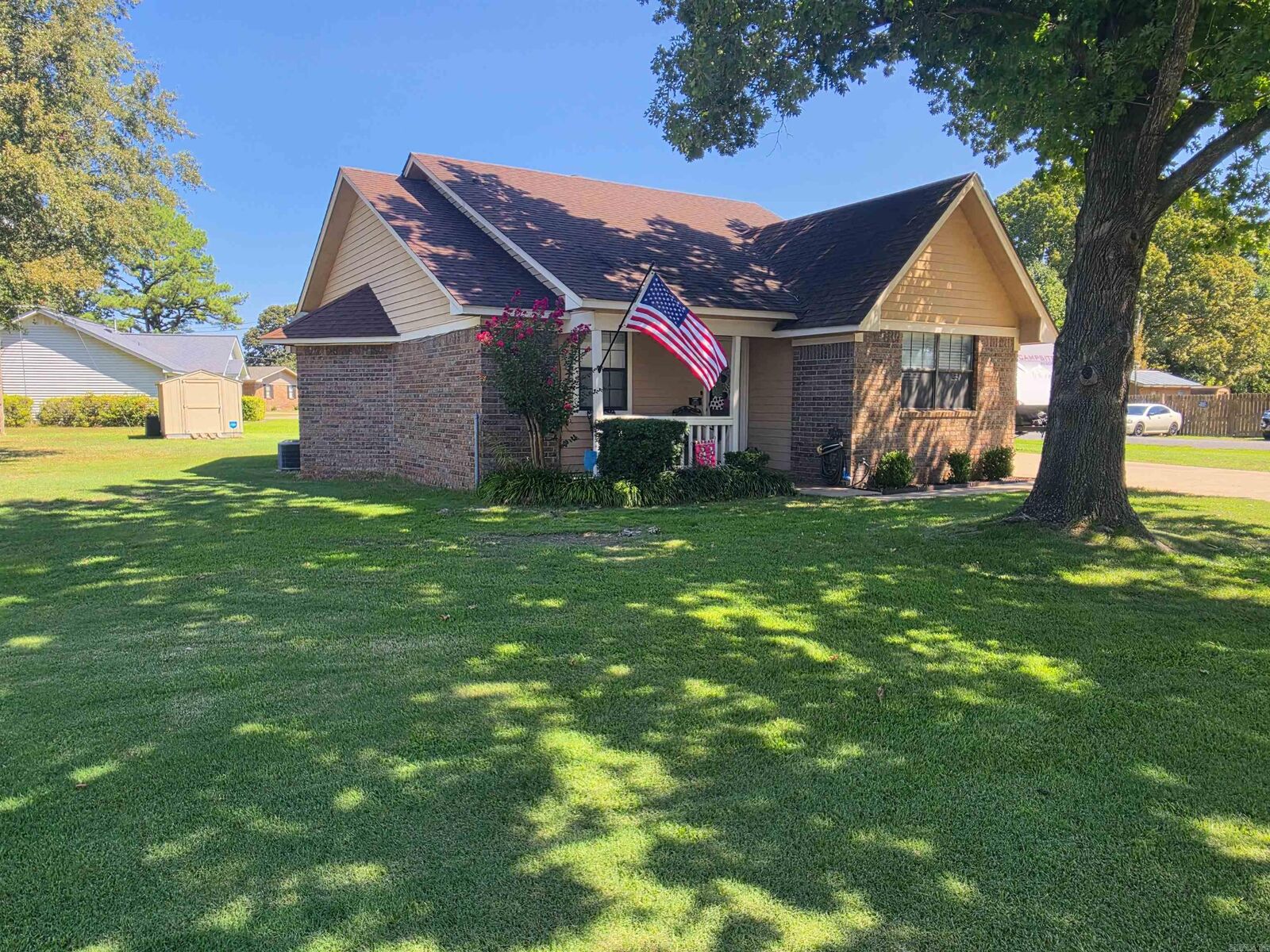Property Photo:  410 Lynn Ln  AR 72086 