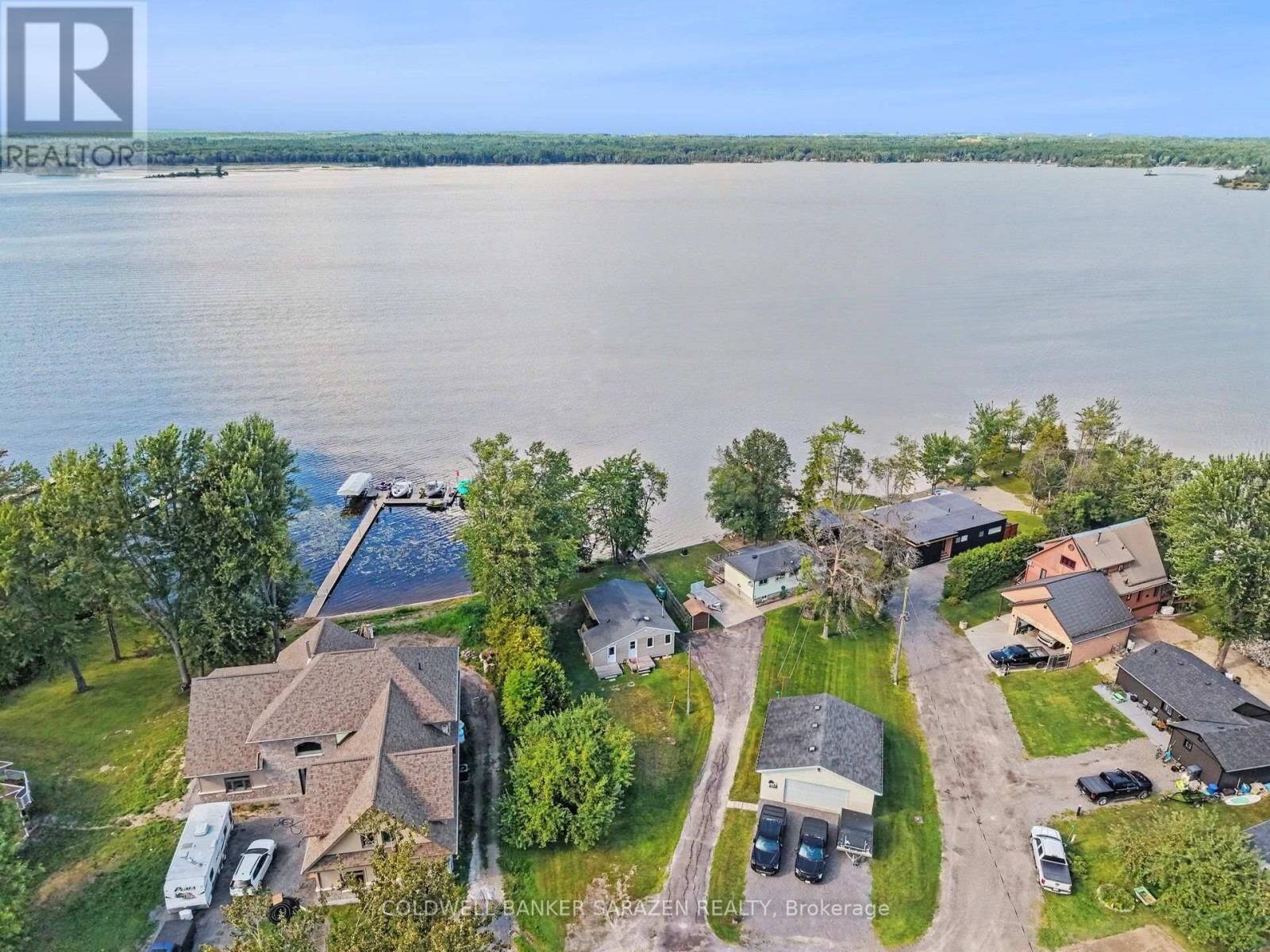 Property Photo:  33 B Oakdale Lane  ON K7V 3Z8 