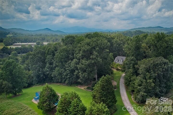 Property Photo: 846 Old US 221 Highway S NC 28752