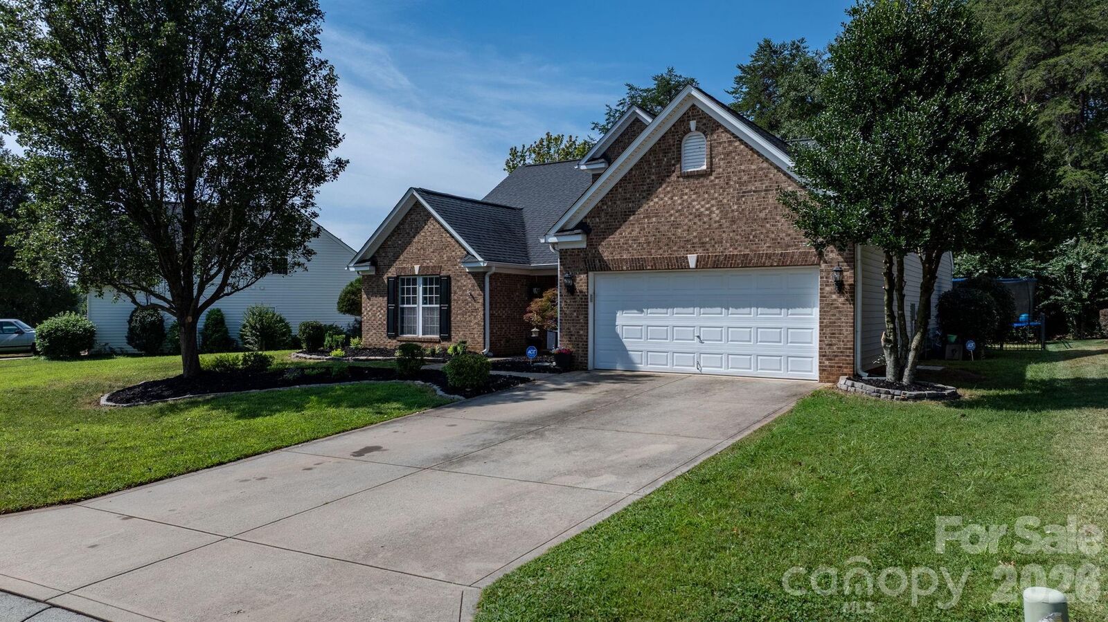 Property Photo: 2413 Smith Cove Road NC 28037