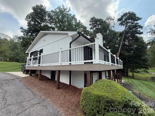 Property Photo:  150 Shady Cove Drive  NC 28166 