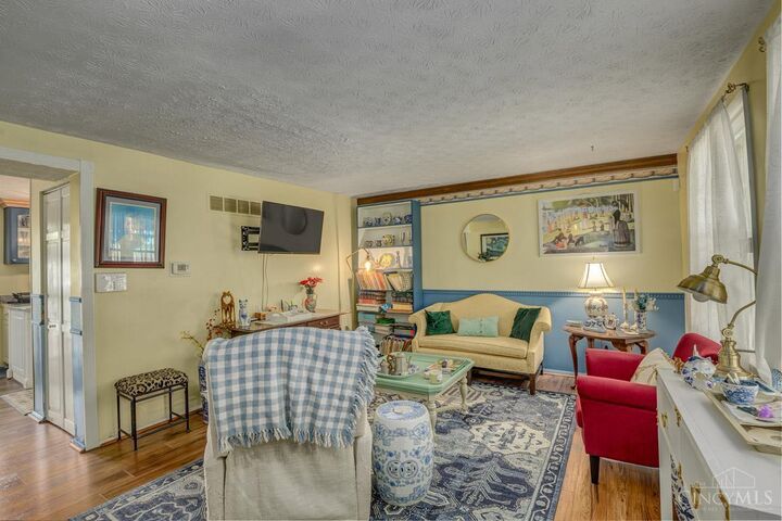 Property Photo:  4588 Middlecourt Drive  OH 45103 