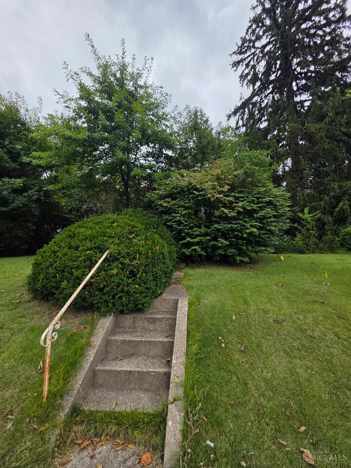 Property Photo:  2460 Montana Avenue  OH 45211 