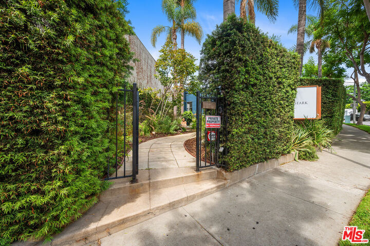 Property Photo: 1111 N Crescent Heights Blvd CA 90046