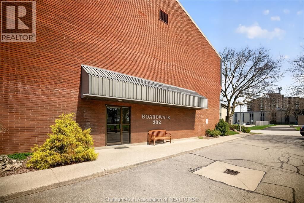 Property Photo:  202 Campus Parkway 306  ON N7M 4Y1 