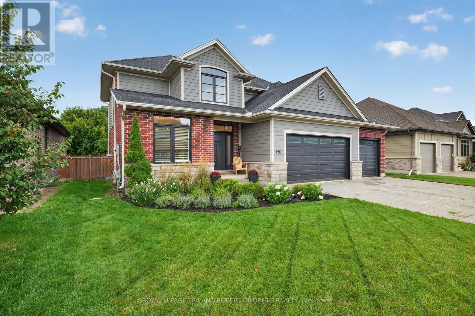 Property Photo:  734 Radisson Lane  ON N0L 1W0 