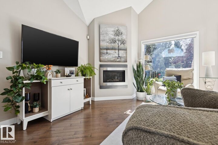 Property Photo:  #8 11809 9B Av NW  AB T6J 7B6 