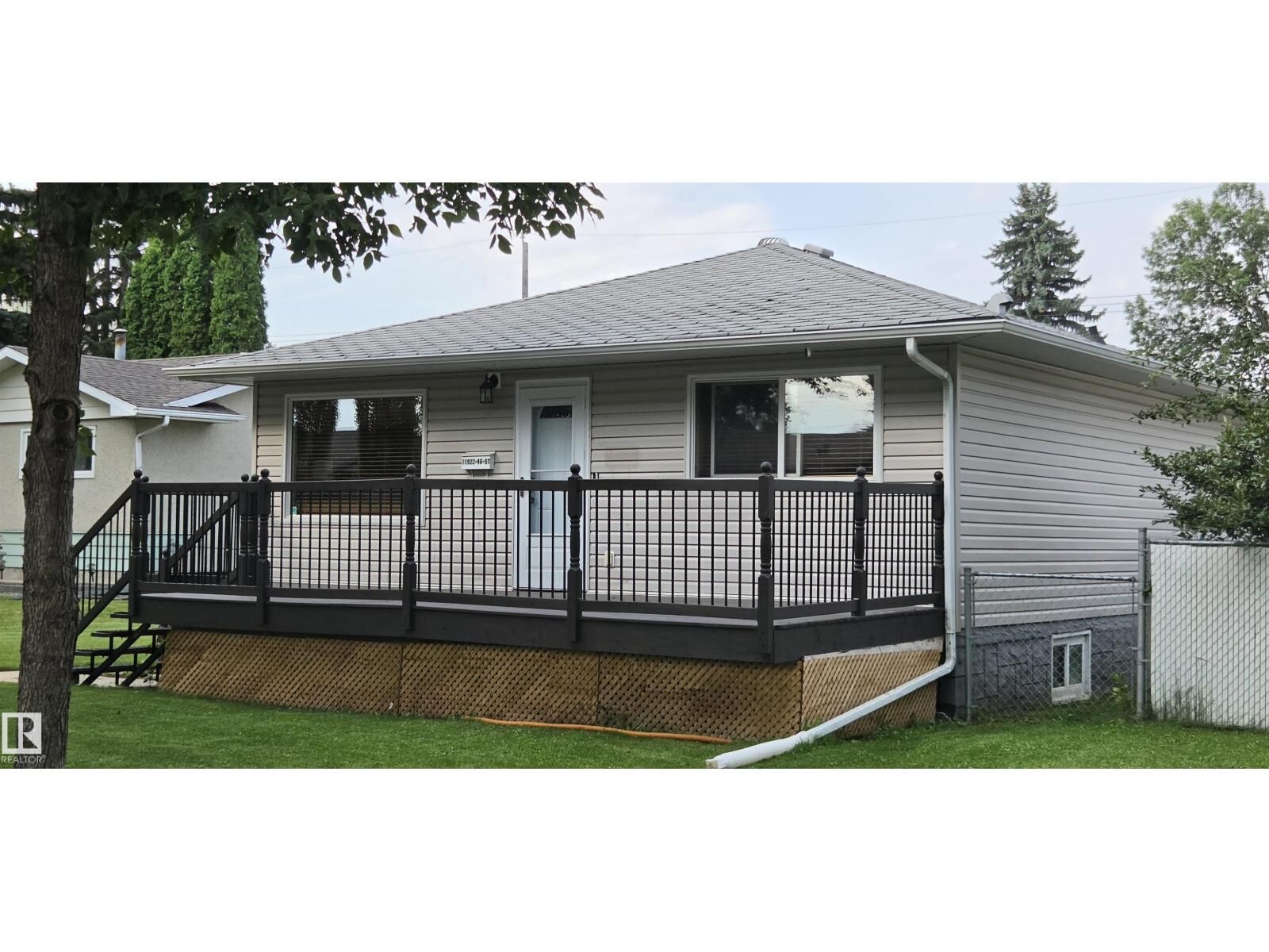 Property Photo:  11922 46 St NW  AB T5W 2V9 