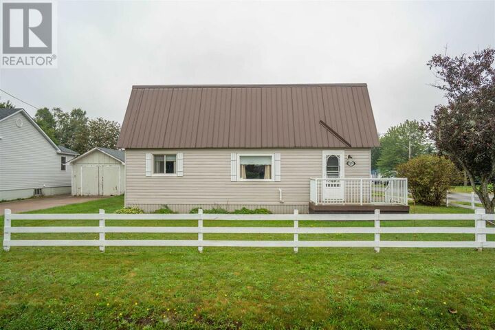 Property Photo:  219 Eastern Ave  ON P6A 4R5 
