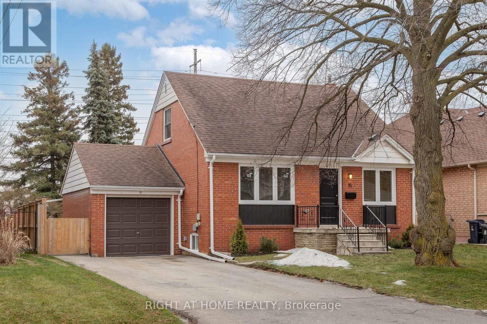 Property Photo: 15 Elford Boulevard ON M8Z 2L3