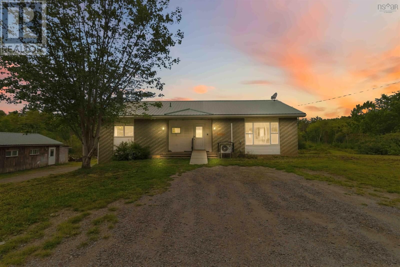 Property Photo:  9490 Highway 8  NS B0T 1B0 