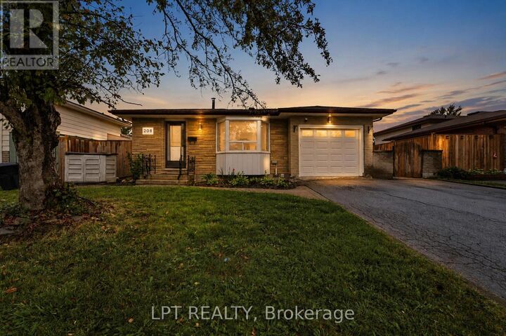 Property Photo:  208 Deveron Crescent  ON N5Z 4J3 