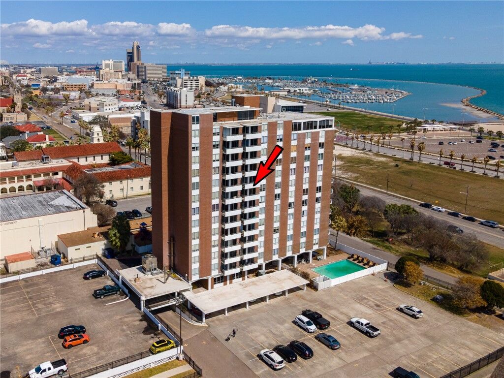 Property Photo:  715 S Upper Broadway Street 903  TX 78401 
