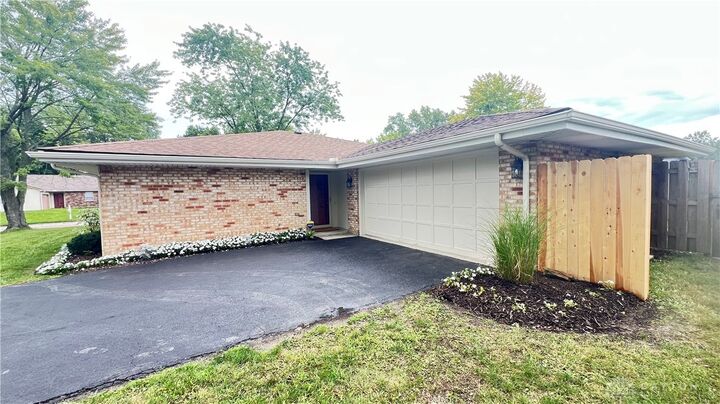 Property Photo: 1008 Old Stone Court OH 45459