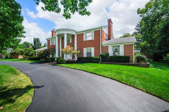 Property Photo:  1010 Brittany Hills Drive  OH 45459 