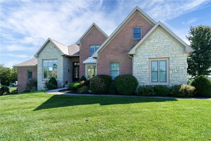 Property Photo: 7828 Country View Lane OH 45309