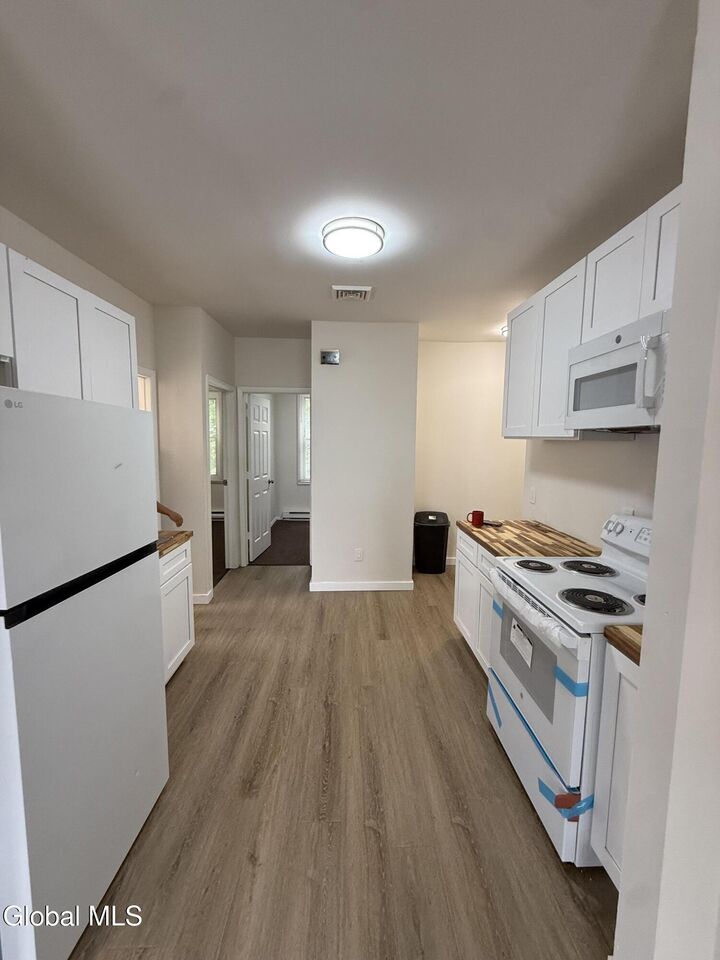 Property Photo:  474 3rd Street 2  NY 12206 