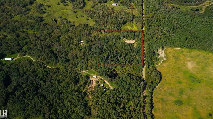 Property Photo:  535048 Range Road 194  AB T0B 0W0 