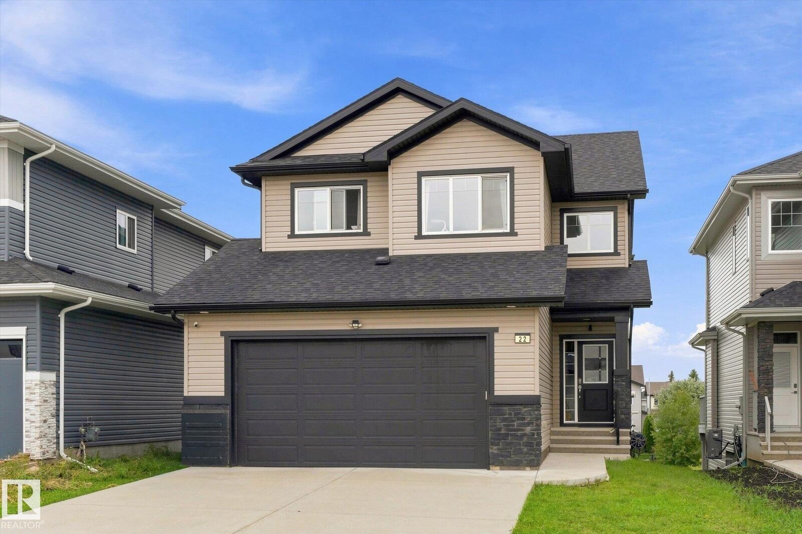 Property Photo:  22 Harley Way  AB T7X 0X4 