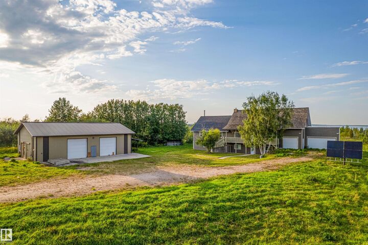 Property Photo:  45116 Township  593A Road  AB T9N 2J6 