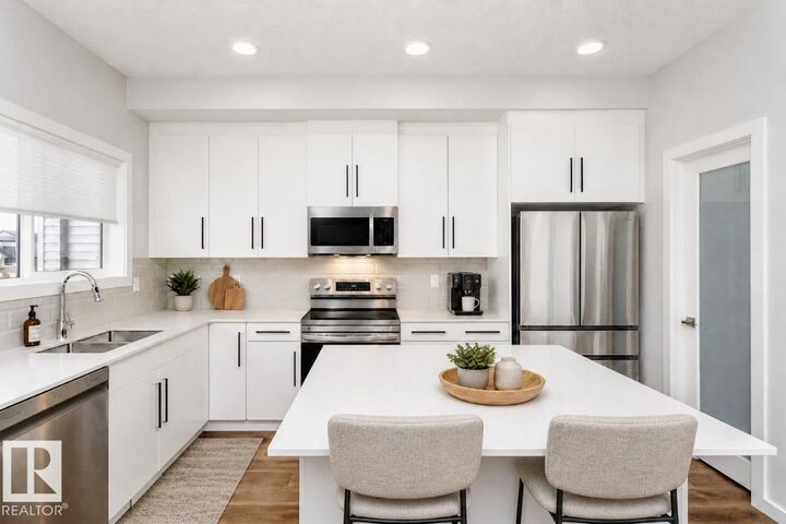 Property Photo:  27 Leawood Link  AB T7X 4V1 
