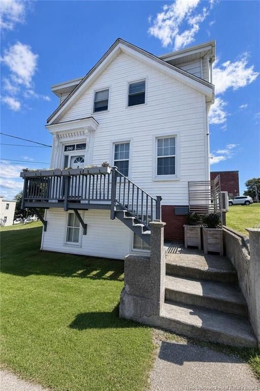 Property Photo:  290 Tower Street  NB E2M 1Z6 