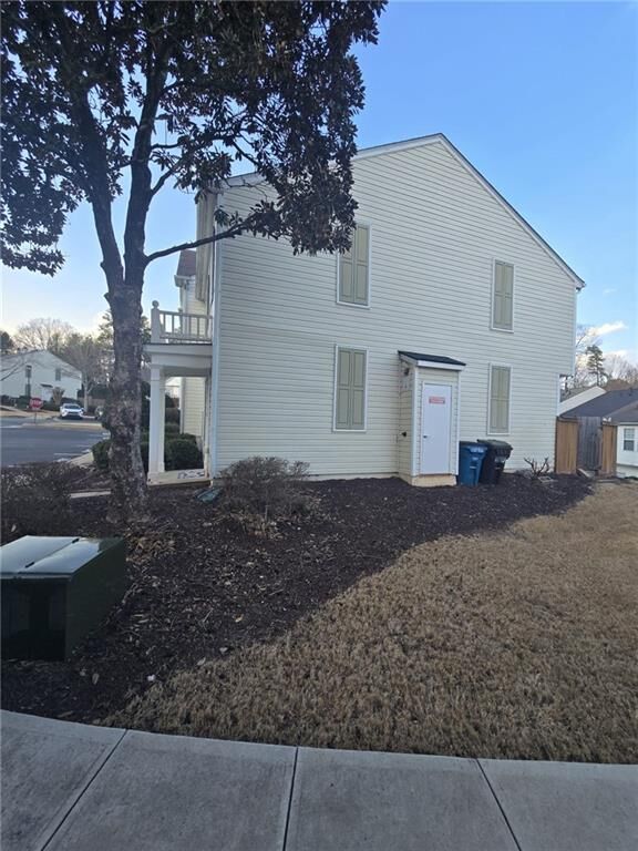 Property Photo:  1090 Kilmington Court  GA 30009 