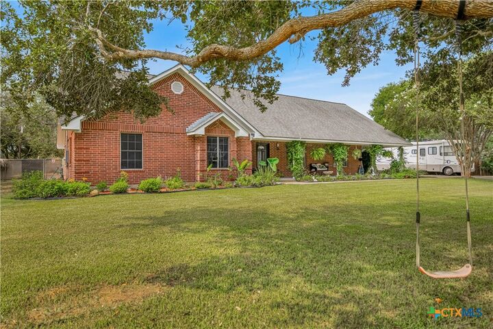 Property Photo: 126 Lakeview Drive TX 77905