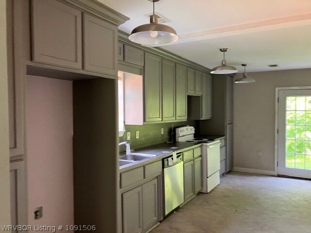 Property Photo:  101 State Street  AR 72943 