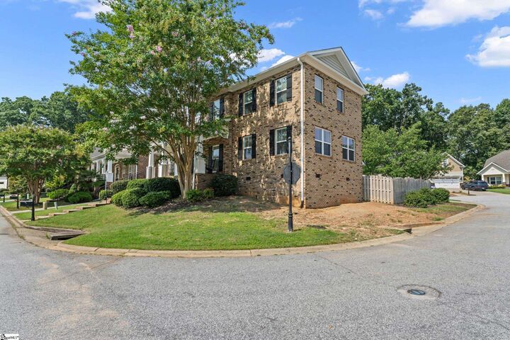 Property Photo: 100 Cutler Way SC 29615