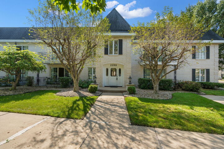 Property Photo:  2288 Bordeaux Walk D2  IN 46322 