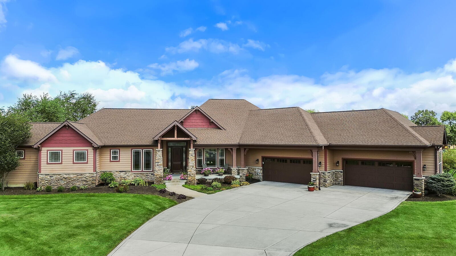 Property Photo: 141 S Belgian Court IN 46383