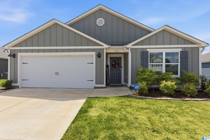 Property Photo: 225 Koslin Loop AL 35040