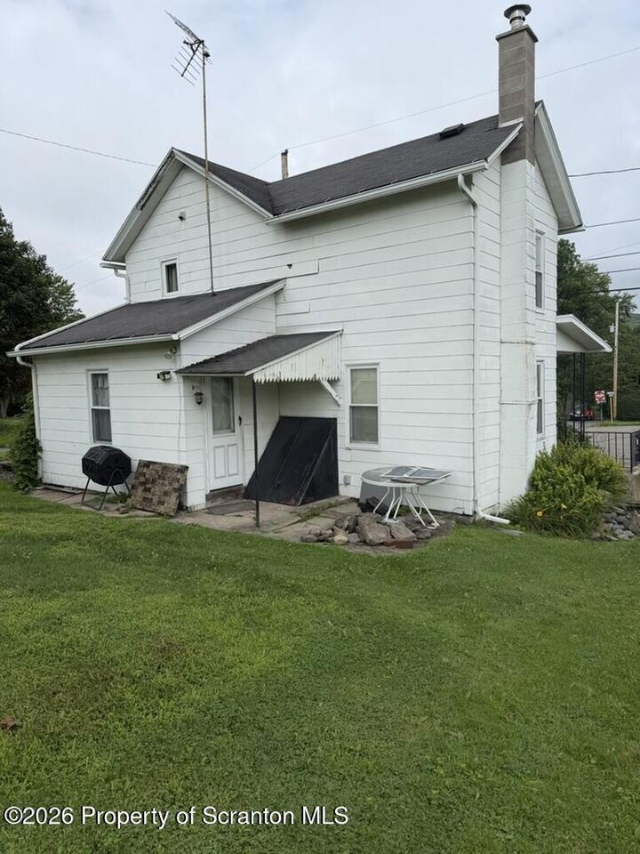 Property Photo:  400 Hudson Street  PA 18433 