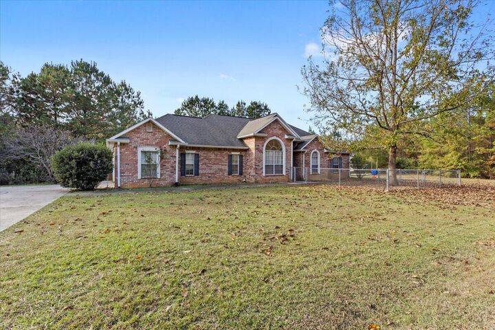 Property Photo:  311 Spring Hill  MS 39470 